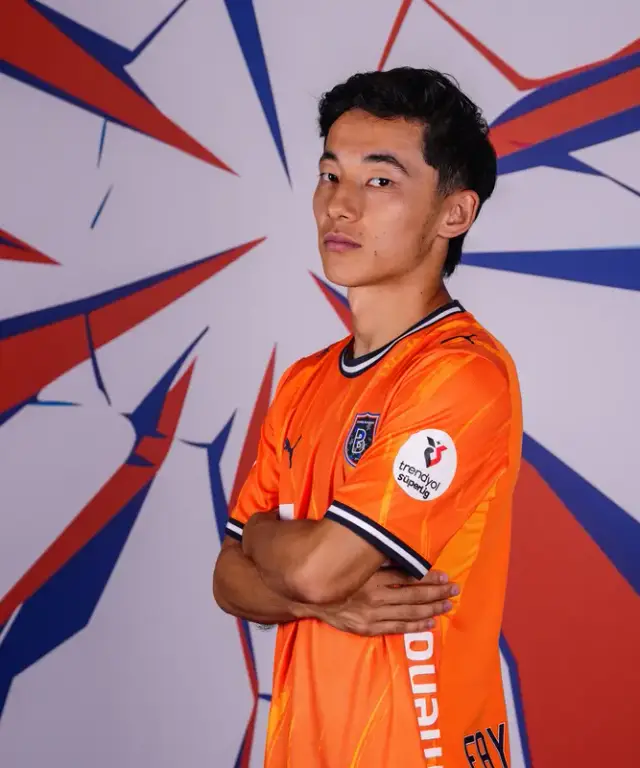 Abbosbek Fayzullaev — official İstanbul Başakşehir FK portrait