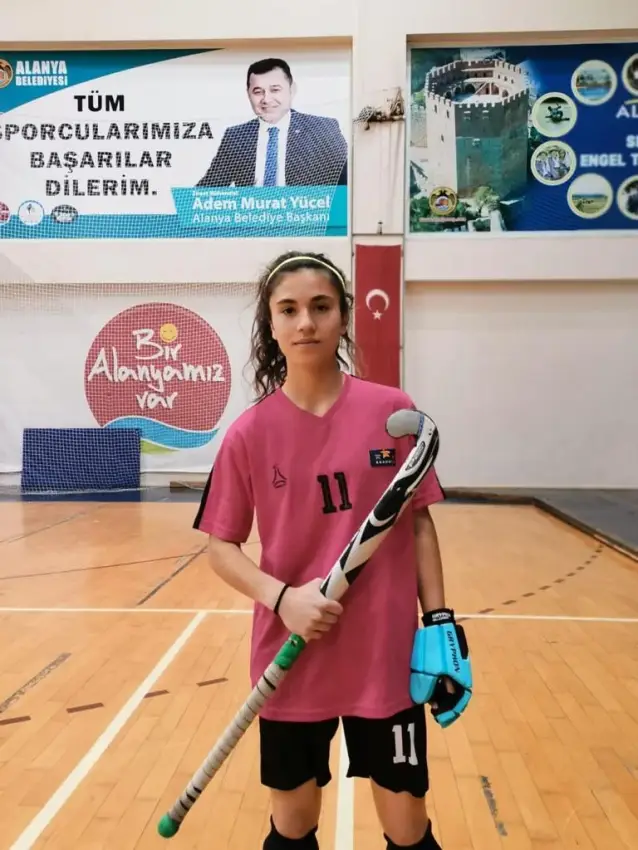 Asya Gül — Field hockey