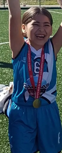 Aylin Şahin — field hockey