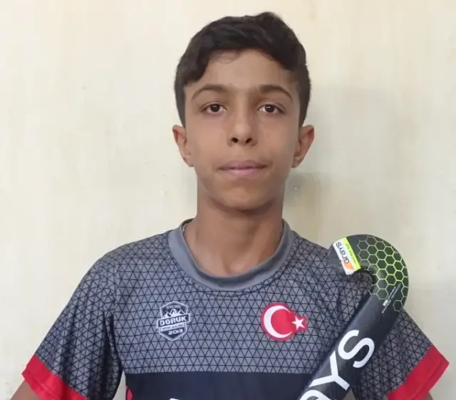 Burhan Akan — field hockey