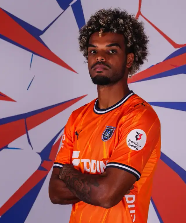 Christopher Operi — official İstanbul Başakşehir FK portrait