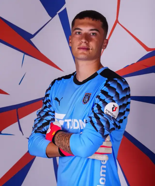 Ege Öztürk — official İstanbul Başakşehir FK portrait