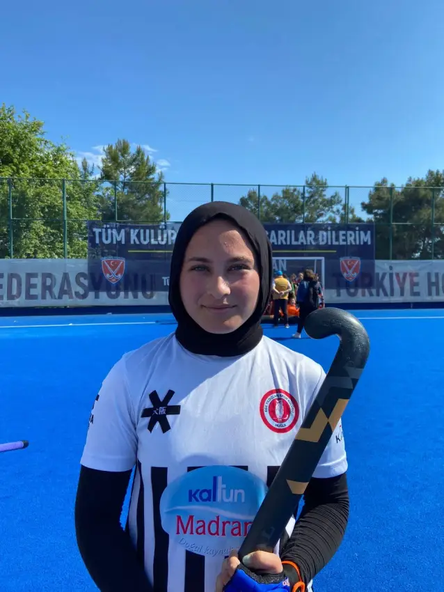 Esma Tok — Field hockey