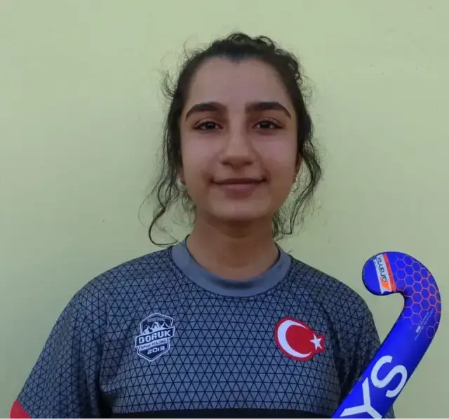 Esra Çelik — field hockey