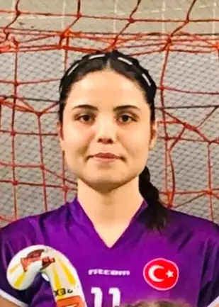 Gizem İletmiş — field hockey