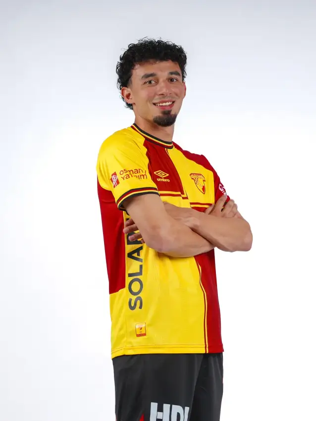 Gökdeniz Bayrakdar — official Göztepe portrait