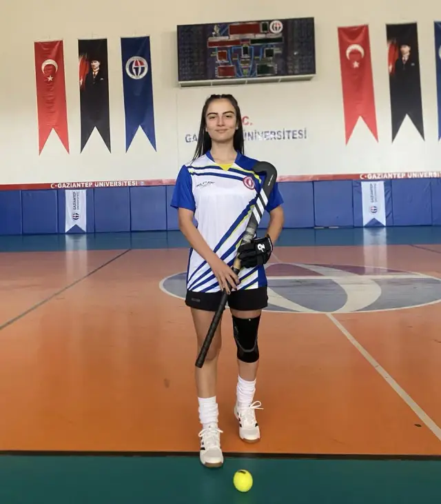 Gülcan Paksoy — Field hockey