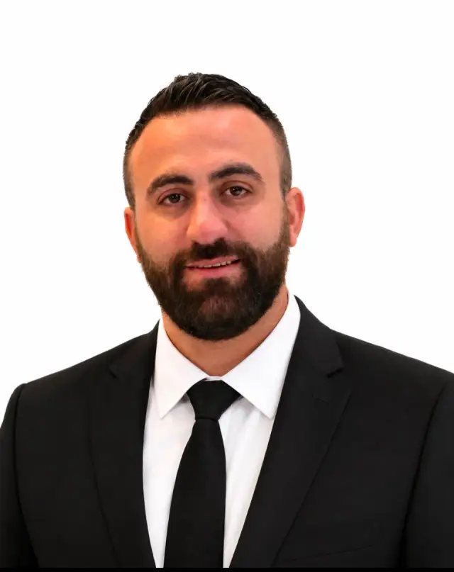 Hamit Erol — Karşıyaka branch-management portrait