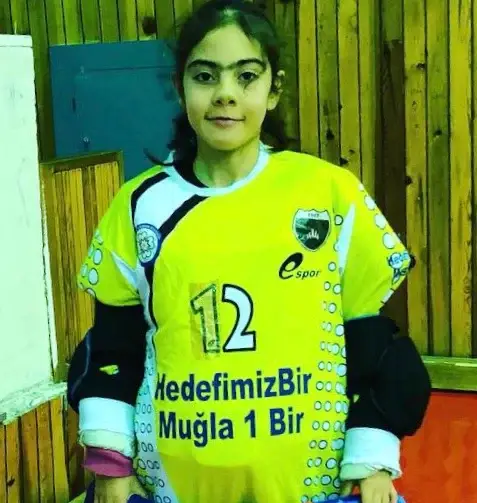 Melek Kaplan — field hockey