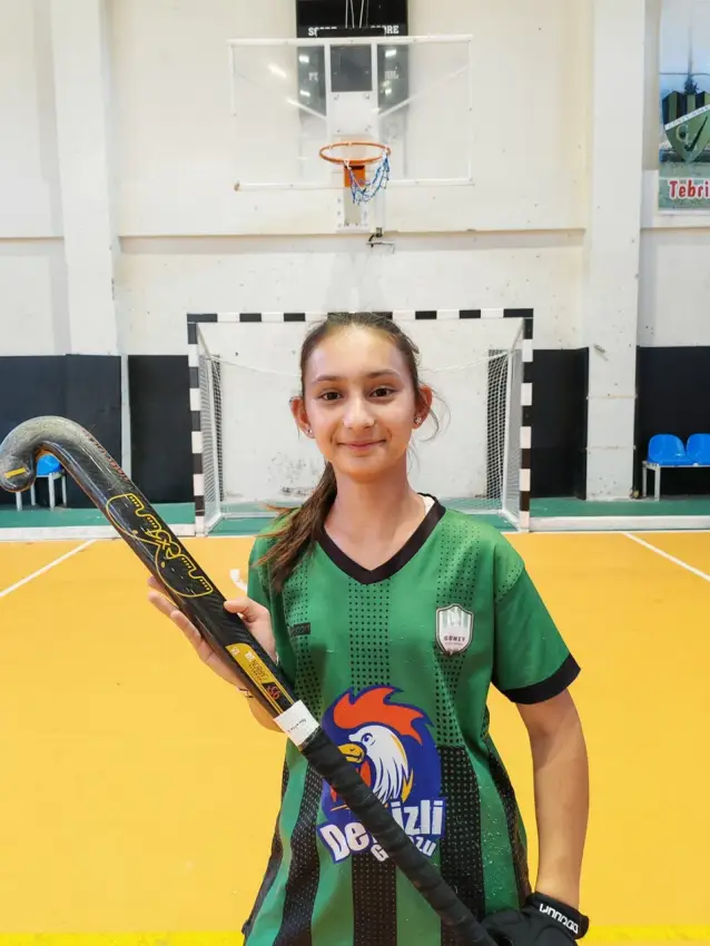 Meral Naz Ortak — hockey