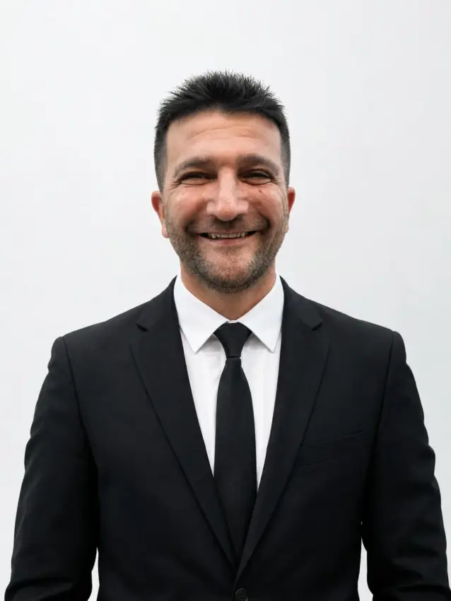 Mustafa Arslan — Karşıyaka branch-management portrait