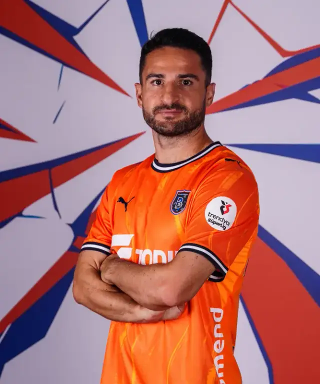 Ömer Ali Şahiner — official İstanbul Başakşehir FK portrait