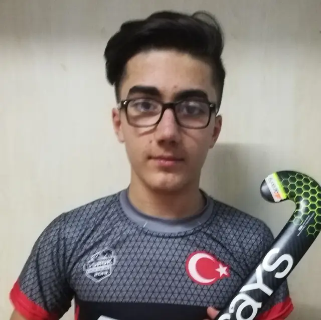 Polat Şahin — hockey