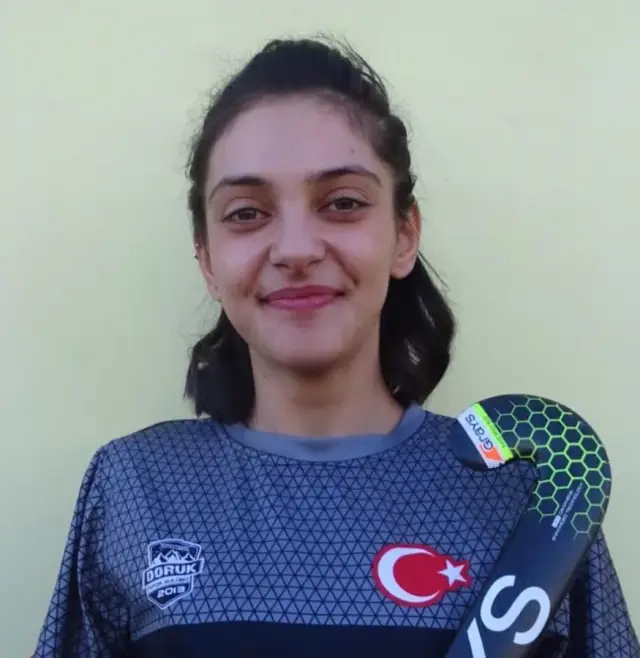 Rojda Durmuş — hockey