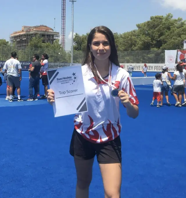 Sude Nur Kurt — Field hockey