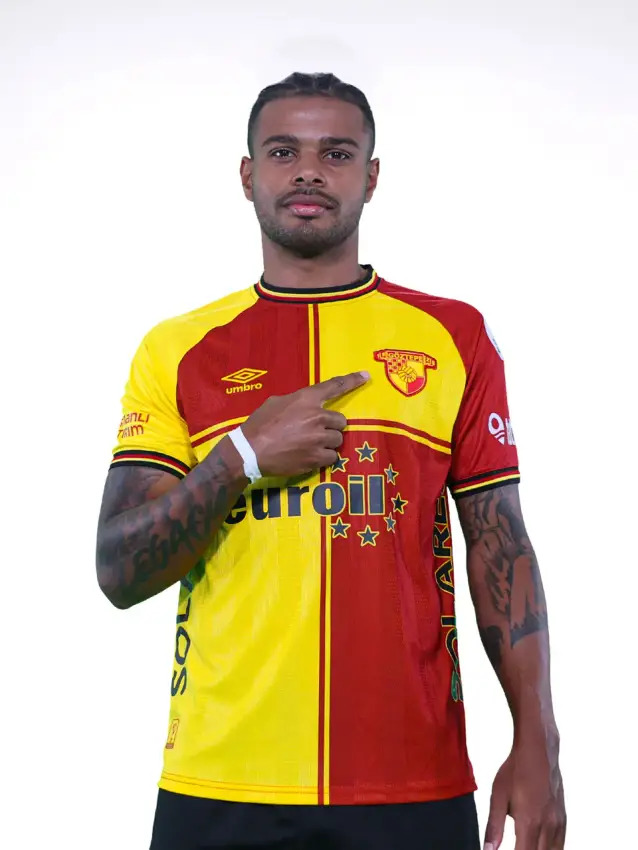 Tino Anjorin — official Göztepe portrait