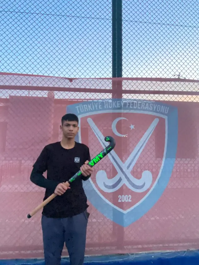 Zeki Doğuş Dağkesen — hockey